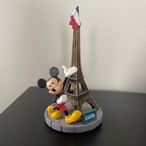 Disneyland Paris Mickey with Eiffel tower statue